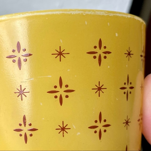 Vintage Pyrex Yellow Butterscotch Atomic Pattern Coffee Cup Mug Milk Glass - Picture 4 of 8